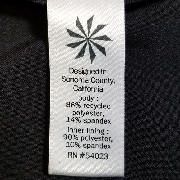 Athleta Stretch-in Skort in Black with Zippered Pockets - Picture 5 of 10